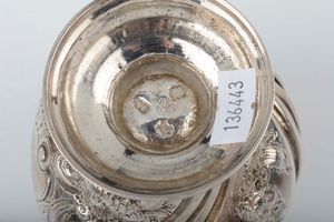 Set di tre scatole da t in argento, argentiere Samuel Taylor, Londra 1752  - Asta Antiquariato - Associazione Nazionale - Case d'Asta italiane