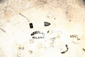 Centrotavola circolare tripode in argento, Miracoli & C., Milano  - Asta Antiquariato - Associazione Nazionale - Case d'Asta italiane