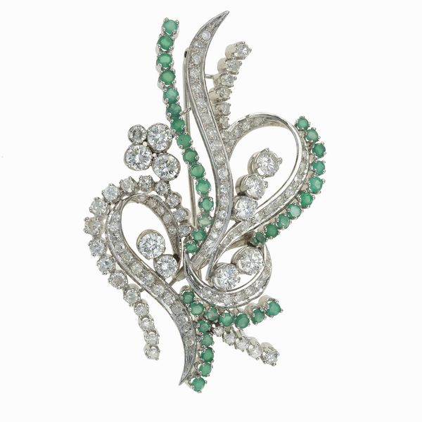 Spilla con diamanti e pietre sintetiche verdi  - Asta Fine Jewels - Associazione Nazionale - Case d'Asta italiane