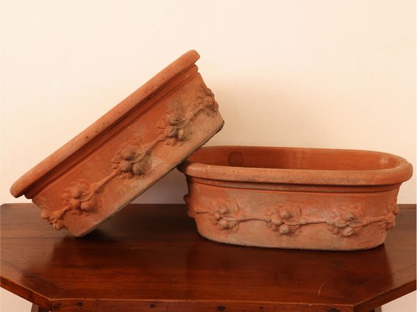 Tre vasi da giardino in terracotta  - Asta La casa classica. Stile intramontabile - Associazione Nazionale - Case d'Asta italiane