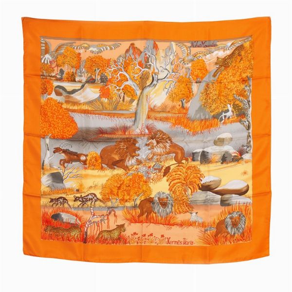 HERMES : HERMES FOULARD "NUBA MOUNTAIN"  - Asta VINTAGE: BORSE E ACCESSORI DI HERMES, LOUIS VUITTON E ALTRE GRANDI MAISON - Associazione Nazionale - Case d'Asta italiane