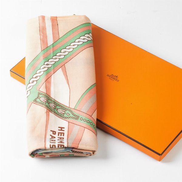 HERMES : HERMES STOLA BALADE EN BERLINE  - Asta VINTAGE: BORSE E ACCESSORI DI HERMES, LOUIS VUITTON E ALTRE GRANDI MAISON - Associazione Nazionale - Case d'Asta italiane