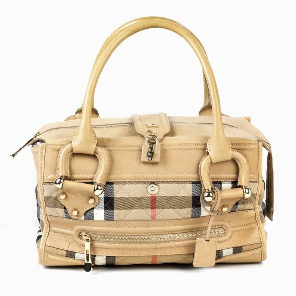 BURBERRYS BORSA WEEK-END  - Asta VINTAGE: BORSE E ACCESSORI DI HERMES, LOUIS VUITTON E ALTRE GRANDI MAISON - Associazione Nazionale - Case d'Asta italiane