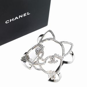 CHANEL : CHANEL BRACCIALE CHOUPETTE  - Asta VINTAGE: BORSE E ACCESSORI DI HERMES, LOUIS VUITTON E ALTRE GRANDI MAISON - Associazione Nazionale - Case d'Asta italiane