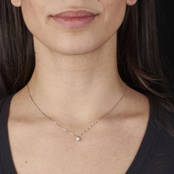 COLLANA CON DIAMANTE  - Asta Gioielli  - Associazione Nazionale - Case d'Asta italiane