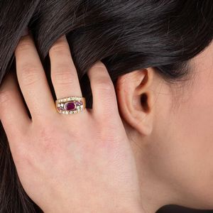 ANELLO A FASCIA CON RUBINI E DIAMANTI  - Asta Gioielli  - Associazione Nazionale - Case d'Asta italiane