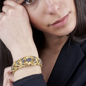 BRACCIALE FLOREALE CON ZAFFIRI  - Asta Gioielli  - Associazione Nazionale - Case d'Asta italiane