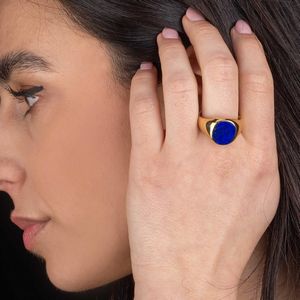 GRANDE ANELLO CHEVALIER CON LAPISLAZZULI  - Asta Gioielli  - Associazione Nazionale - Case d'Asta italiane