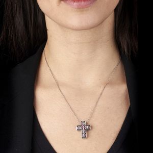 COLLANA CON PENDENTE A FORMA DI CROCE  - Asta Gioielli  - Associazione Nazionale - Case d'Asta italiane