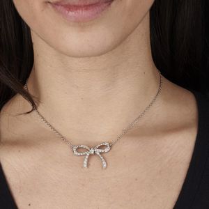 COLLANA A FORMA DI FIOCCO  - Asta Gioielli  - Associazione Nazionale - Case d'Asta italiane