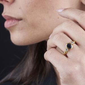 ANELLO CON ZAFFIRO E DIAMANTI  - Asta Gioielli  - Associazione Nazionale - Case d'Asta italiane