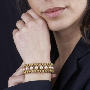 BRACCIALE A MAGLIA MORBIDA CON PERLE E RUBINI  - Asta Gioielli  - Associazione Nazionale - Case d'Asta italiane