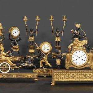 OROLOGIO DA CAMINO, PARIGI, 1807-1815  - Asta INTERNATIONAL FINE ART E UNA IMPORTANTE COLLEZIONE DI PENDOLE AU BON SAUVAGE - Associazione Nazionale - Case d'Asta italiane