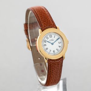 CARTIER : Cartier Must Ronde in argento 925 laminato in oro 18k, quadrante Argent con numeri arabi, movimento al quarzo, cinturino in pelle con fibbia originale, come nuovo  - Asta Orologi da Polso e da Tasca - Associazione Nazionale - Case d'Asta italiane