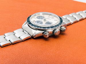 ROLEX : Raro e ricercato Cosmograph Daytona ref 6240 in acciaio con ghiera in bachelite e tasti a vite Millerighe, quadrante argentato Gren e contatori neri a contrasto  - Asta Orologi da Polso e da Tasca - Associazione Nazionale - Case d'Asta italiane