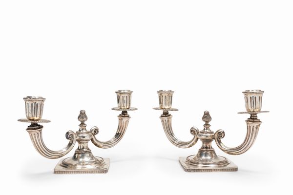 Due candelabri  - Asta Argenti - Associazione Nazionale - Case d'Asta italiane