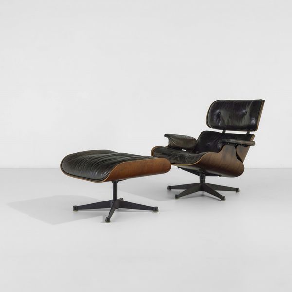 Charles & Ray Eames : Lounge chair mod. 670 con ottomana mod. 671  - Asta Design - Associazione Nazionale - Case d'Asta italiane