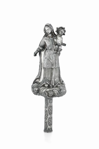 Scultura Madonna con Bambino. Arte italiana del XVIII secolo (Apparentemente privo di bolli)  - Asta Argenti da collezione | Antichi - Associazione Nazionale - Case d'Asta italiane