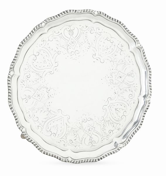 Salver. Londra 1839. Marchio dell'argentiere consunto di difficile lettura  - Asta Argenti da collezione | Antichi - Associazione Nazionale - Case d'Asta italiane