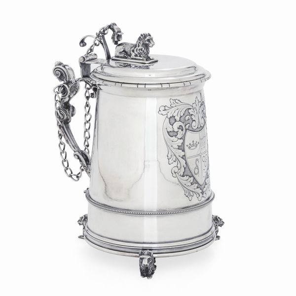 Tankard. Marchi di fantasia ad imitazione dell'argenteria antica. Manifattura europea (Hanau?), XIX-XX secolo  - Asta Argenti da collezione | Antichi - Associazione Nazionale - Case d'Asta italiane