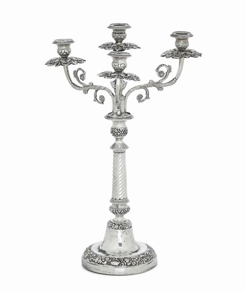 Candelabro a cinque luci. Napoli, prima met del XIX secolo. Marchio dell'assaggiatore Paolo De Blasio per gli anni 1832-1835 (marchio dell'argentiere consunto di difficile lettura)  - Asta Argenti da Collezione | XX secolo - Associazione Nazionale - Case d'Asta italiane