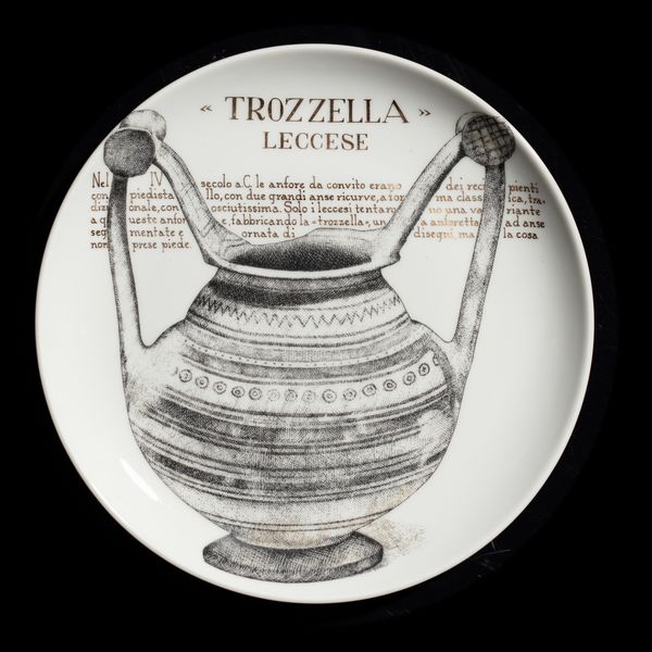 FORNASETTI PIERO (1913 - 1988) : Piatto Trozzella leccese  - Asta Asta 410 | DESIGN E ARTI DECORATIVE DEL NOVECENTO - CERAMICHE Online - Associazione Nazionale - Case d'Asta italiane