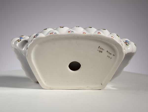 RONZAN GIOVANNI (1906 - 1974) : Donna sul divano  - Asta Asta 410 | DESIGN E ARTI DECORATIVE DEL NOVECENTO - CERAMICHE Online - Associazione Nazionale - Case d'Asta italiane