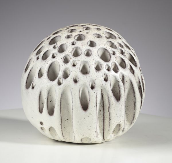 TASCA ALESSIO (1929 - 2020) : Sfera  - Asta Asta 410 | DESIGN E ARTI DECORATIVE DEL NOVECENTO - CERAMICHE Online - Associazione Nazionale - Case d'Asta italiane