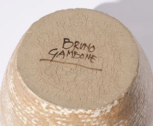 GAMBONE BRUNO (n. 1936) : Grande vaso biansato  - Asta Asta 410 | DESIGN E ARTI DECORATIVE DEL NOVECENTO - CERAMICHE Online - Associazione Nazionale - Case d'Asta italiane