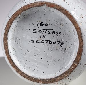 SOTTSASS ETTORE (1917 - 2007) : Vaso della serie Lava per Bitossi  - Asta Asta 410 | DESIGN E ARTI DECORATIVE DEL NOVECENTO - CERAMICHE Online - Associazione Nazionale - Case d'Asta italiane