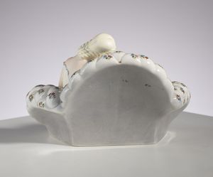 RONZAN GIOVANNI (1906 - 1974) : Donna sul divano  - Asta Asta 410 | DESIGN E ARTI DECORATIVE DEL NOVECENTO - CERAMICHE Online - Associazione Nazionale - Case d'Asta italiane