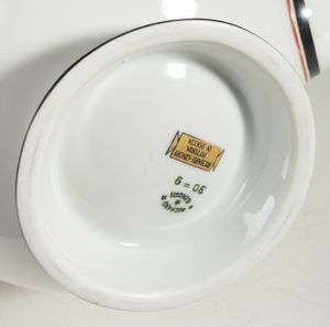 PONTI GIO (1891 - 1979) : Teiera e lattiera per Pittoria di Doccia Richar Ginori  - Asta Asta 410 | DESIGN E ARTI DECORATIVE DEL NOVECENTO - CERAMICHE Online - Associazione Nazionale - Case d'Asta italiane