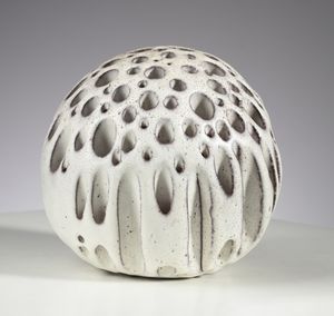 TASCA ALESSIO (1929 - 2020) : Sfera  - Asta Asta 410 | DESIGN E ARTI DECORATIVE DEL NOVECENTO - CERAMICHE Online - Associazione Nazionale - Case d'Asta italiane