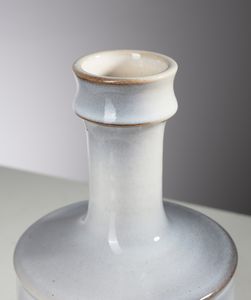 BUCCI FRANCO  (1933 - 2002) : Bottiglia e vaso per Laboratorio Pesaro  - Asta Asta 410 | DESIGN E ARTI DECORATIVE DEL NOVECENTO - CERAMICHE Online - Associazione Nazionale - Case d'Asta italiane