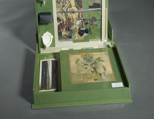 DUCHAMP MARCEL (1887 - 1968) : De ou par Marcel Duchamp ou Rrose Slavy (Bote-en-valise) - series G.  - Asta Asta 413 | GRAFICA MODERNA, FOTOGRAFIA E MULTIPLI D'AUTORE Online - Associazione Nazionale - Case d'Asta italiane