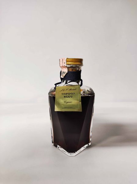 Martell Cordon Bleu, Cognac Decanter Baccarad  - Asta Whisky & Co. - Associazione Nazionale - Case d'Asta italiane