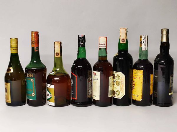 Napoleon, Dow's, Fundador,,Coca Buton,Carlos, Liquori  - Asta Whisky & Co. - Associazione Nazionale - Case d'Asta italiane