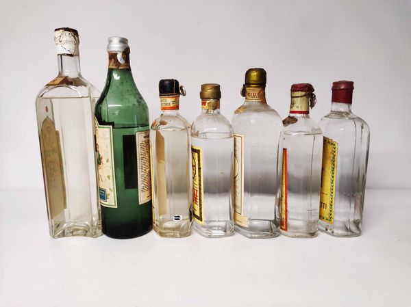Stock, Martinazzi, Buton, Vlahov, Ciuti, Grant's, Sarti, Dry Gin  - Asta Whisky & Co. - Associazione Nazionale - Case d'Asta italiane