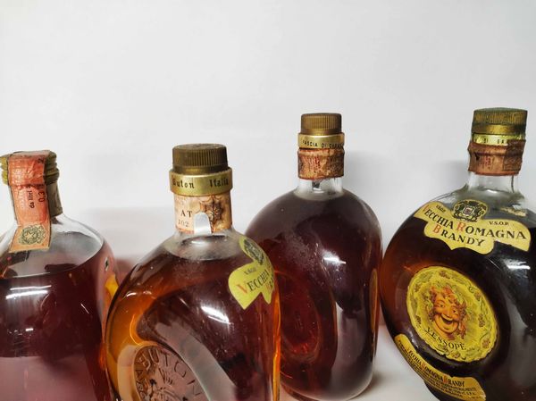 Vecchia Romagna Vessope, Brandy  - Asta Whisky & Co. - Associazione Nazionale - Case d'Asta italiane