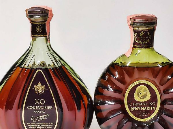 Courvoisier Xo & Remy Martin Centaure Xo, Cognac  - Asta Whisky & Co. - Associazione Nazionale - Case d'Asta italiane