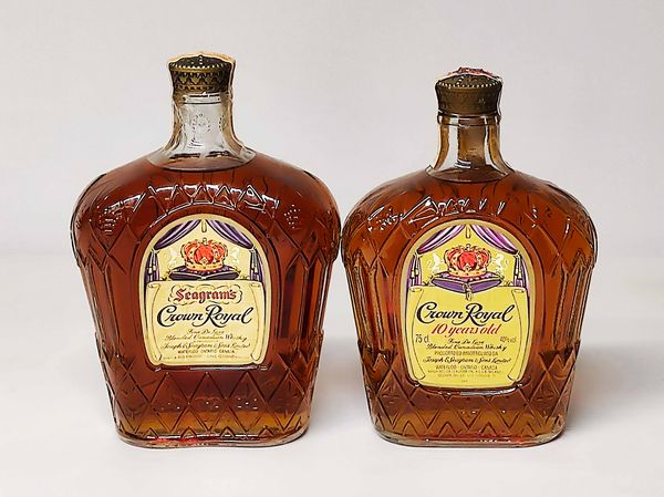 Crown Royal, Canadian Whisky  - Asta Whisky & Co. - Associazione Nazionale - Case d'Asta italiane