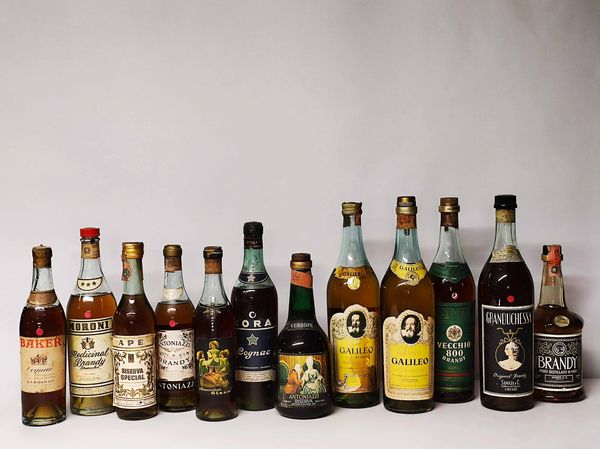 Baker, Moroni, Ape, Antoniazzi, Bisso, Cora, Gallileo, Vecchio 800, Granduchessa, Cognac & Brandy  - Asta Whisky & Co. - Associazione Nazionale - Case d'Asta italiane