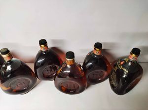 Vecchia Romagna Etichetta Nera, Brandy  - Asta Whisky & Co. - Associazione Nazionale - Case d'Asta italiane