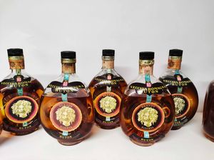 Vecchia Romagna Riserva, Brandy  - Asta Whisky & Co. - Associazione Nazionale - Case d'Asta italiane