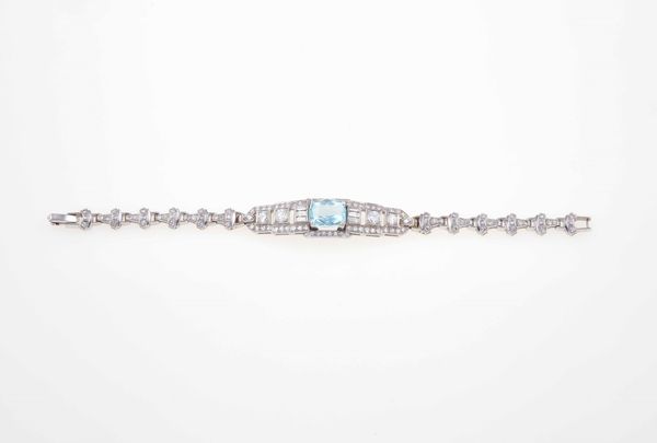 Bracciale con acquamarina e diamanti taglio brillante, baguette e huit-huit  - Asta Gioielli - Associazione Nazionale - Case d'Asta italiane