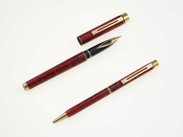 Sheaffer. Linea Targa in lacca rossa,  - Asta Luxury Vintage e Penne da Collezione - Associazione Nazionale - Case d'Asta italiane