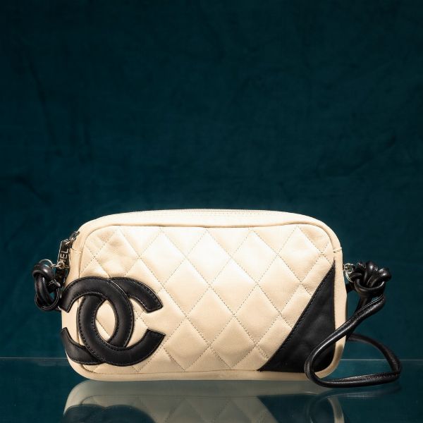 Chanel Pochette Cambon Ligne  - Asta Luxury Vintage e Penne da Collezione - Associazione Nazionale - Case d'Asta italiane