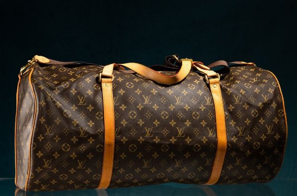 Louis Vuitton Borsone Keepal con tracolla  - Asta Luxury Vintage e Penne da Collezione - Associazione Nazionale - Case d'Asta italiane