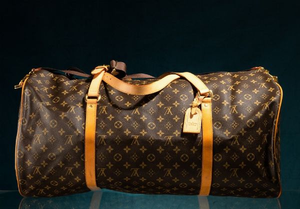 Louis Vuitton Borsone Keepal con tracolla  - Asta Luxury Vintage e Penne da Collezione - Associazione Nazionale - Case d'Asta italiane