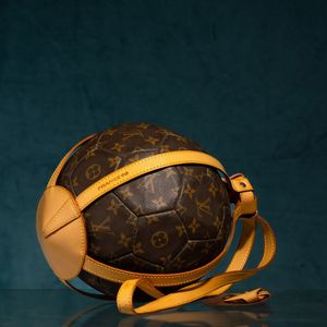 Louis Vuitton Mondiali Francia 1998<BR>  - Asta Luxury Vintage e Penne da Collezione - Associazione Nazionale - Case d'Asta italiane